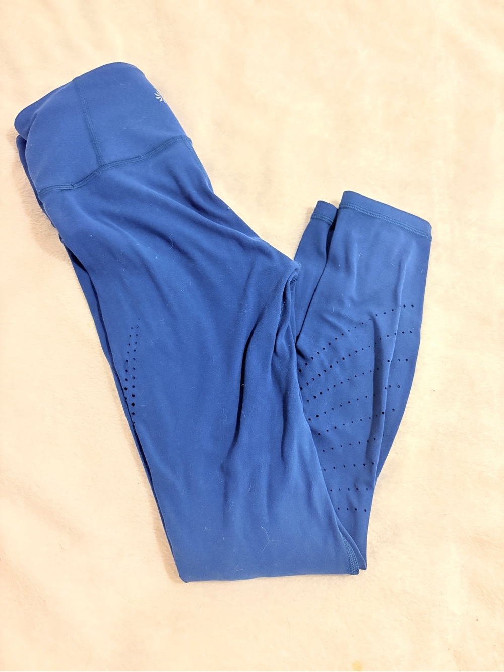 Athleta Blue Elation 7/8 leggings 💙🪼